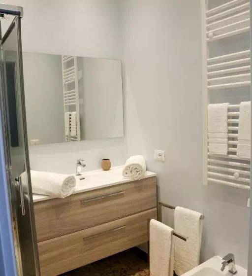 تختخواب و صبحانه Ad Astra Rooms