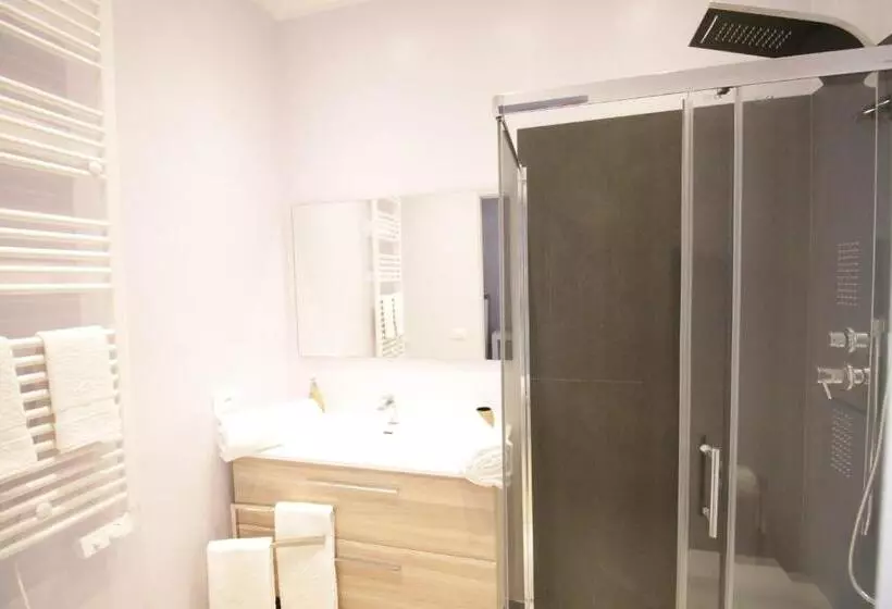 تختخواب و صبحانه Ad Astra Rooms