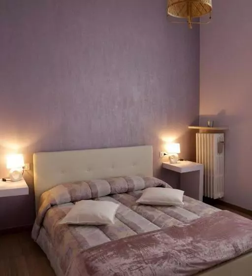 تختخواب و صبحانه Ad Astra Rooms