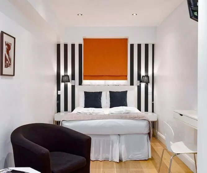 ホテル Bower House