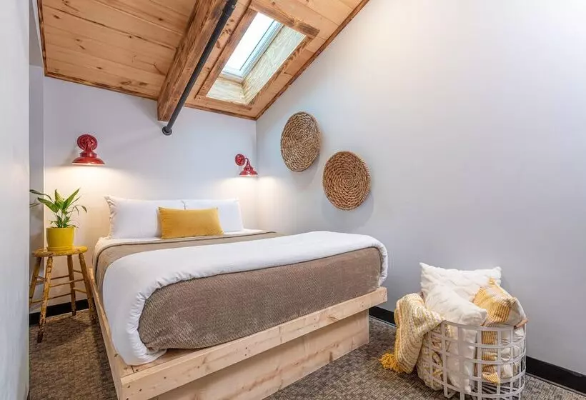 Hotelli Mad River Lodge