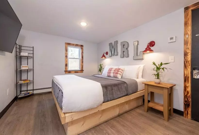 Hotelli Mad River Lodge