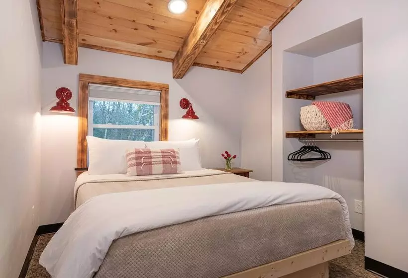 Hotelli Mad River Lodge