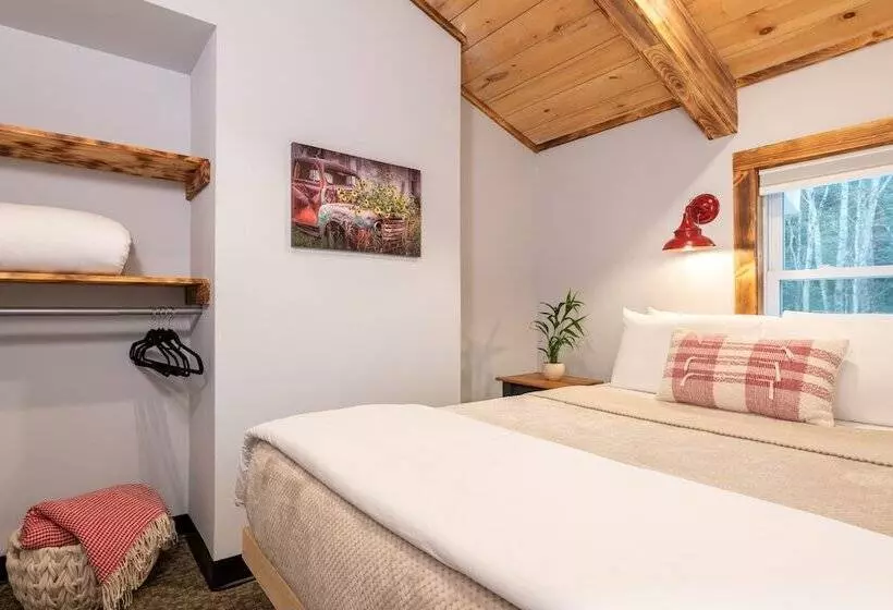 Hotelli Mad River Lodge