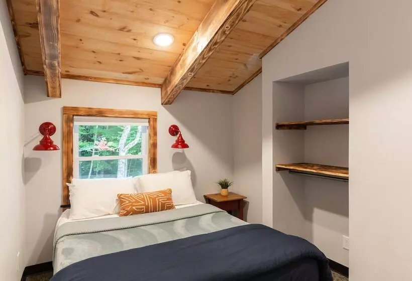 Hotelli Mad River Lodge