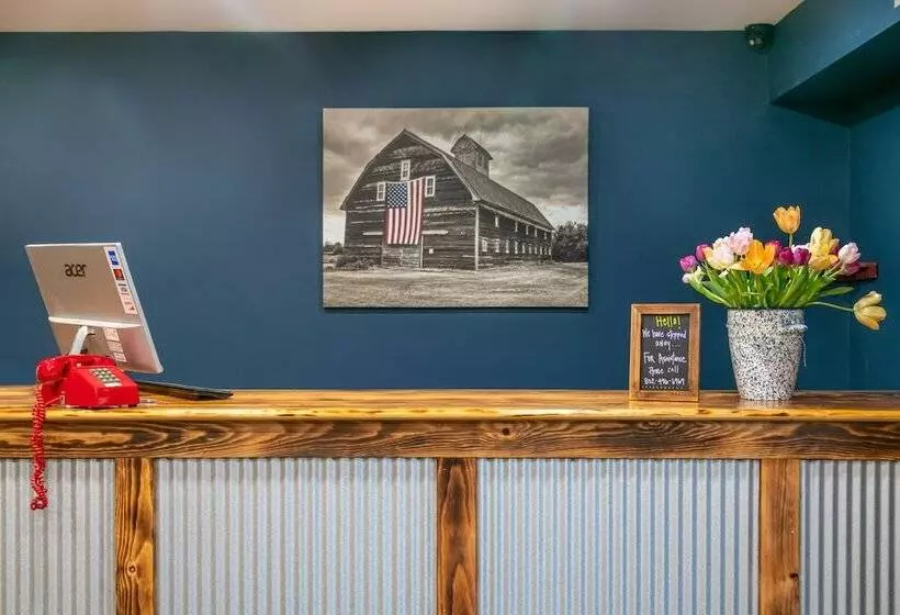 Hotelli Mad River Lodge