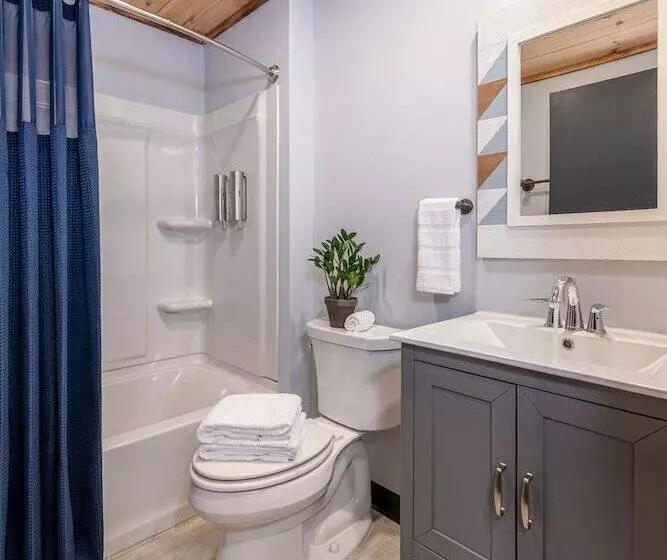 Hotelli Mad River Lodge