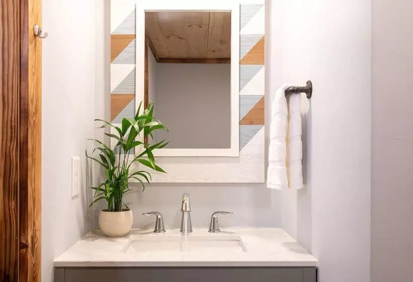 Hotelli Mad River Lodge