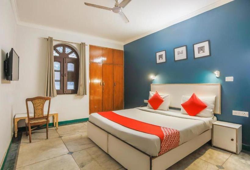 Hotel Oyo 70681 Green View Metro Hospital