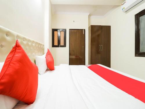 Hotel Oyo Del2822 Moody Moon