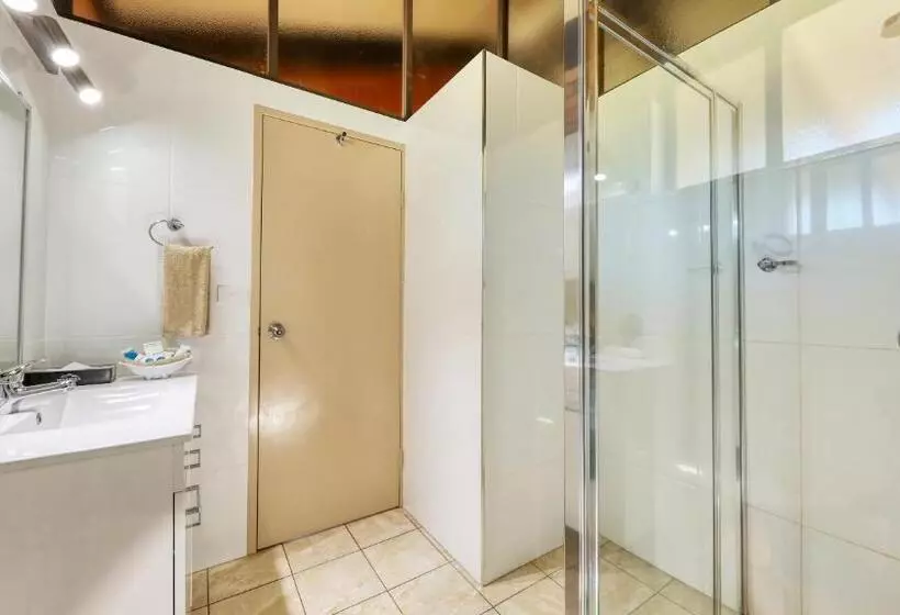 Motelli All Travellers Motor Inn