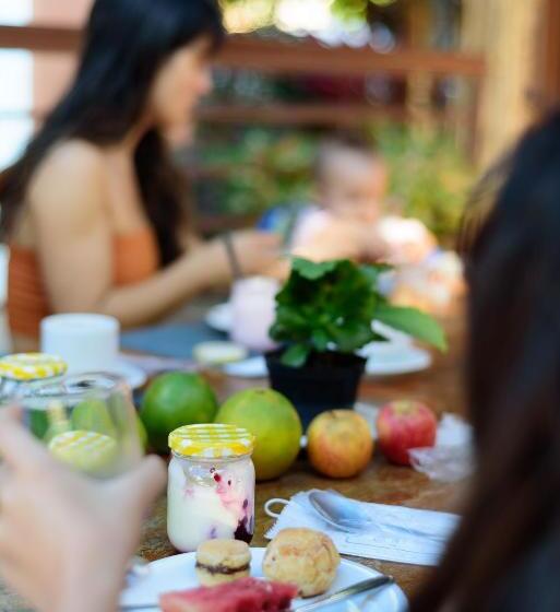 پانسیون Villae Pousada