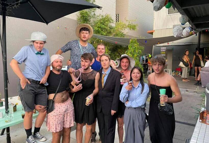 The Cozy Hostel   Motel