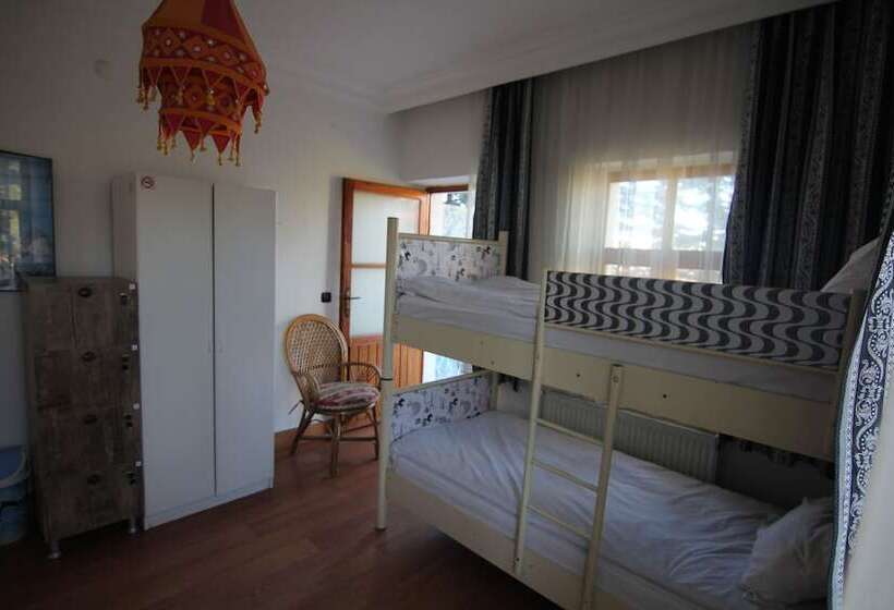 مبيت وإفطار Kose Pension