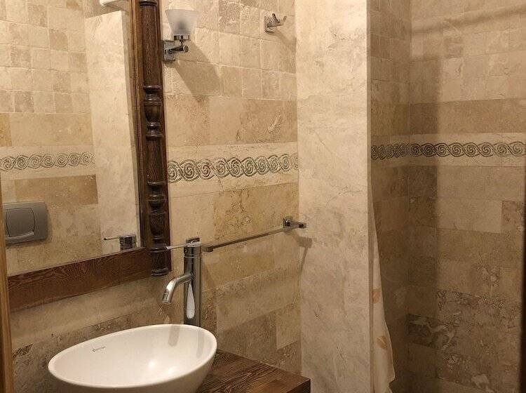 مبيت وإفطار Kose Pension