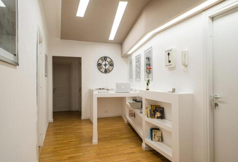 تختخواب و صبحانه Mirabilia Urbis Roma