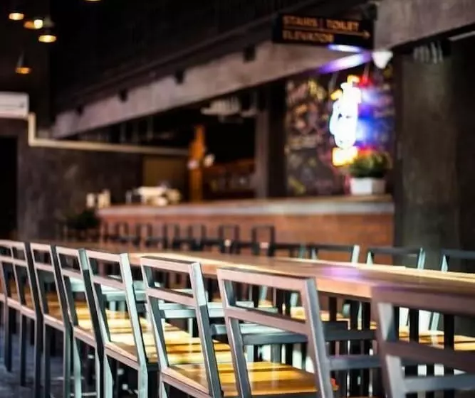 Bed Station Hostel Khaosan