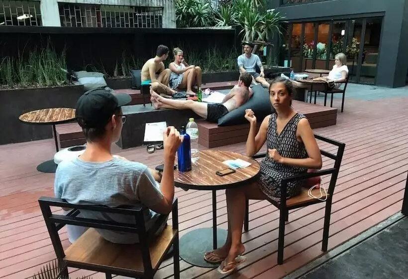 Bed Station Hostel Khaosan
