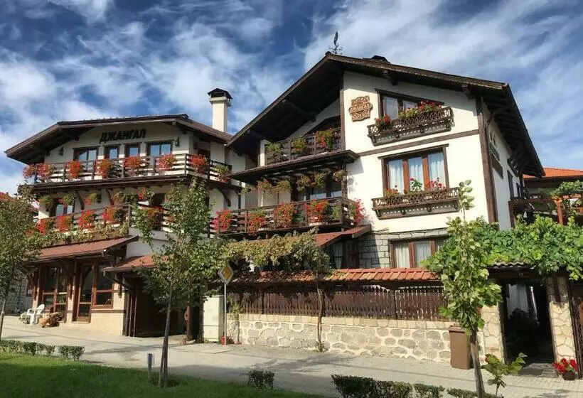 ホテル Guest House Dzhangal