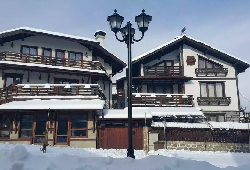 ホテル Guest House Dzhangal