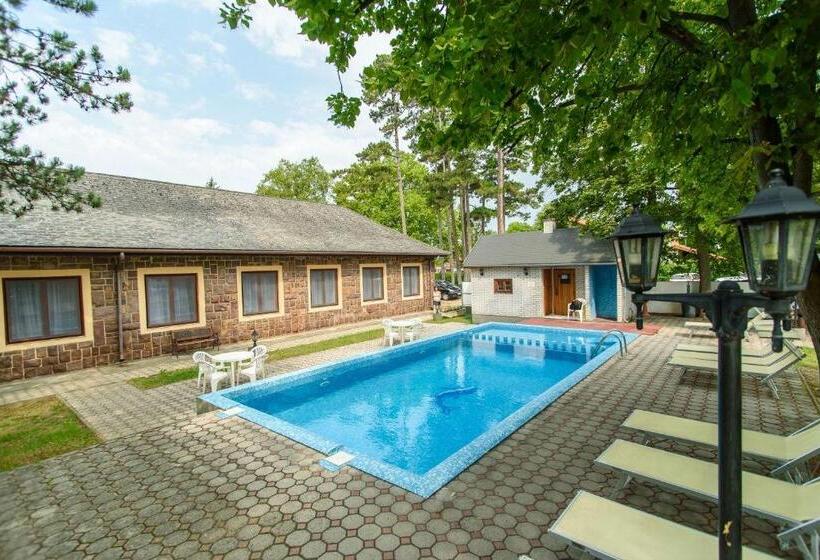 酒店 Bl Garden Panzió