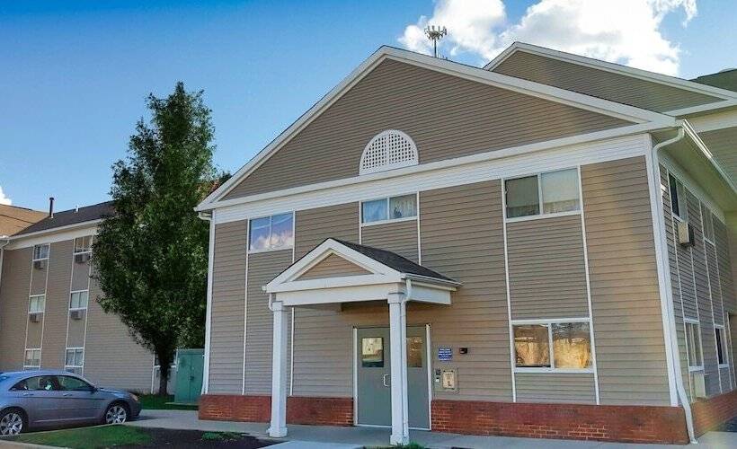 בית מלון כפרי Intown Suites Extended Stay Select Dayton Oh  Miamisburg