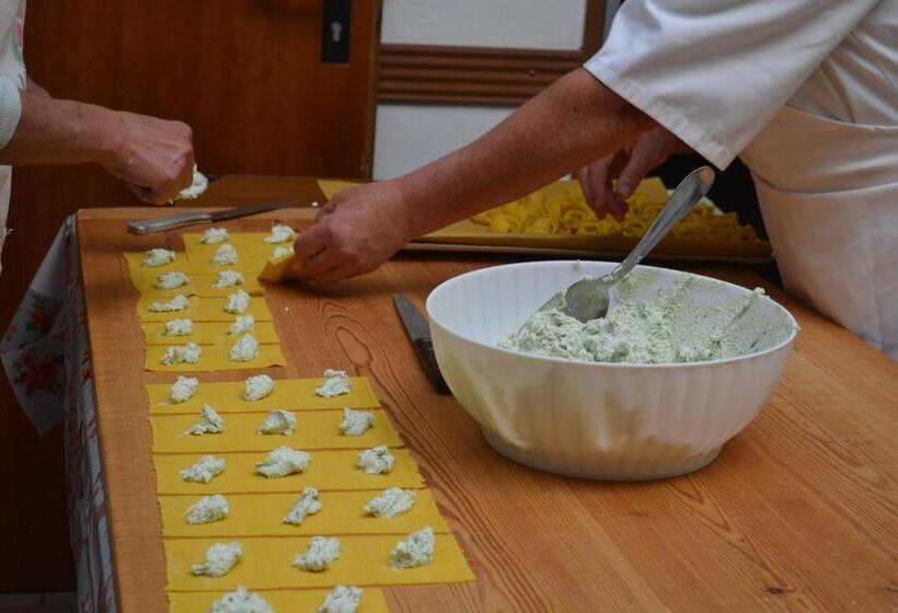 בית מלון כפרי Miramonti