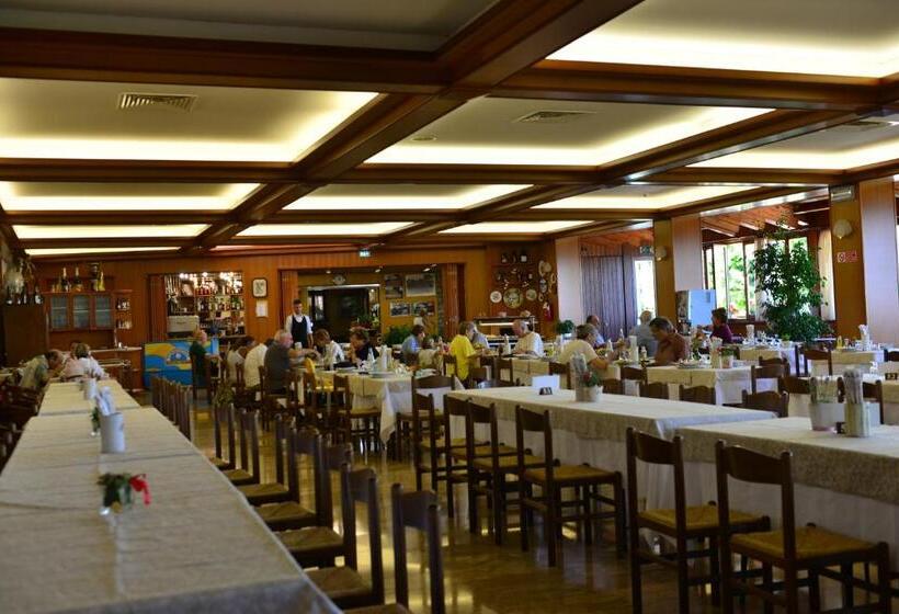 בית מלון כפרי Miramonti