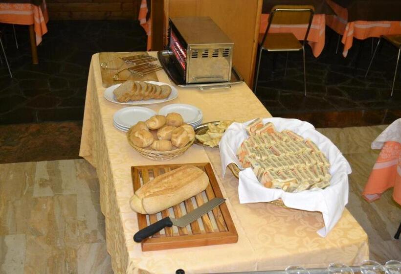 בית מלון כפרי Miramonti