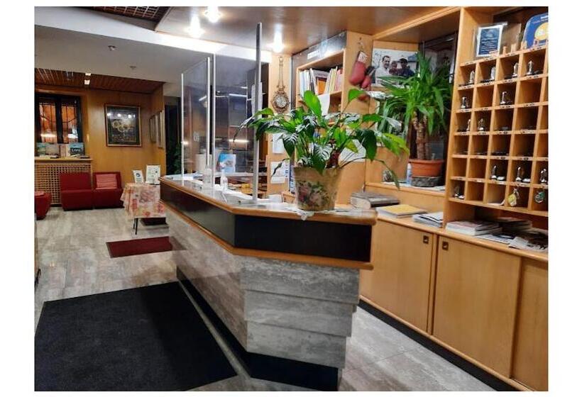 בית מלון כפרי Miramonti