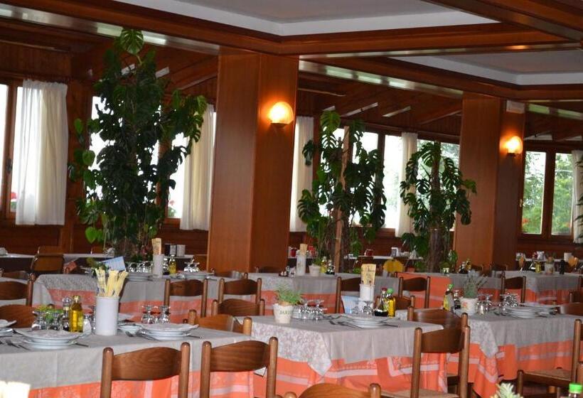 בית מלון כפרי Miramonti