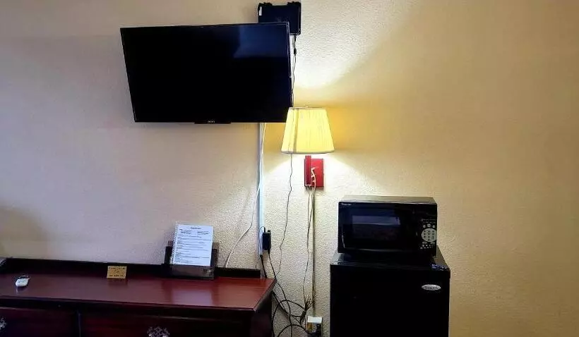 Hotelli Regency Travel Inn