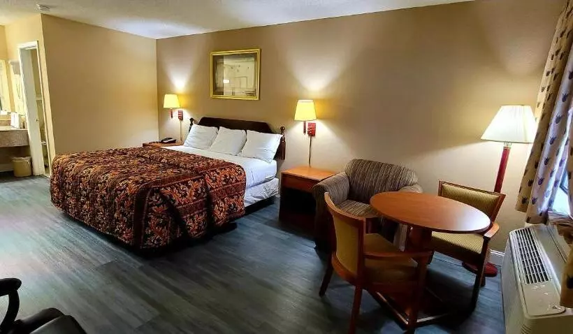 Hotelli Regency Travel Inn