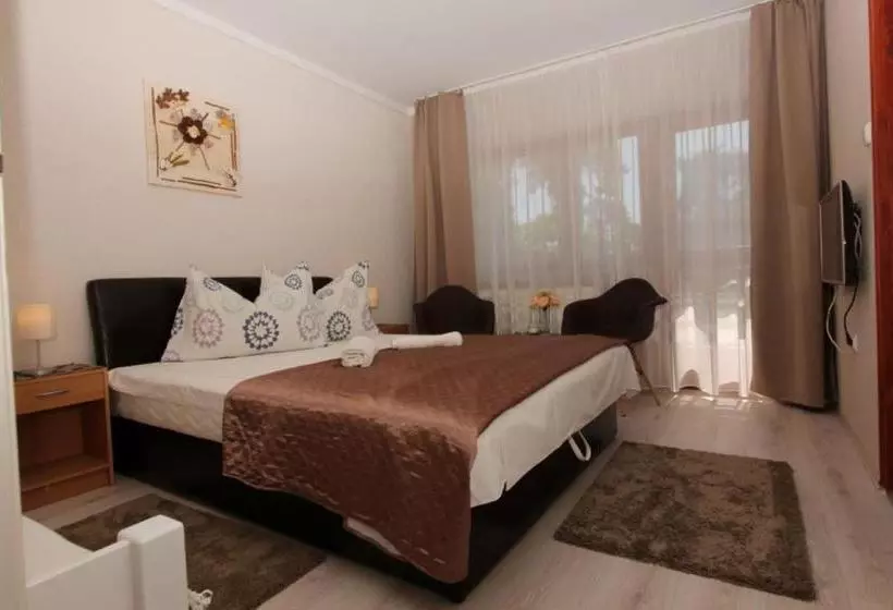 پانسیون Ariel Apartmanok