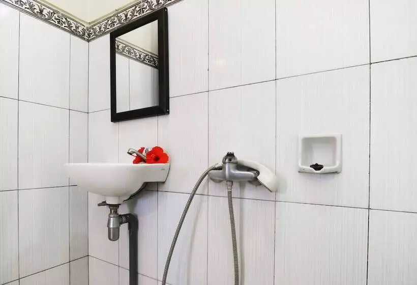 ペンション Jungut Guest House