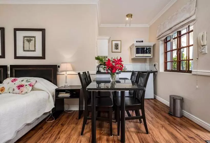 پانسیون Millbury Guest House