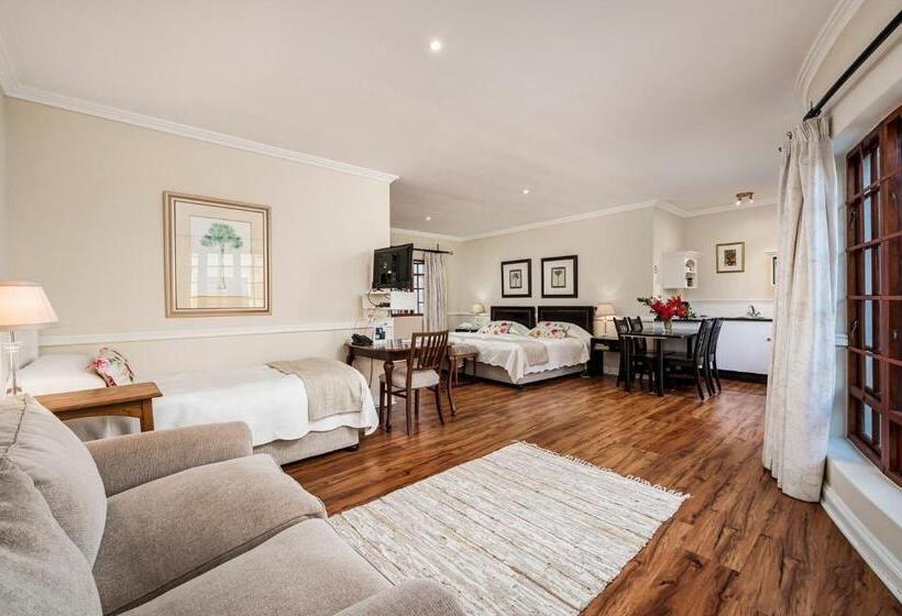 פנסיון Millbury Guest House