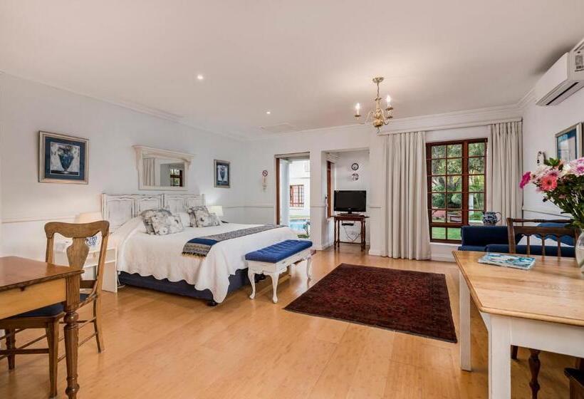 פנסיון Millbury Guest House