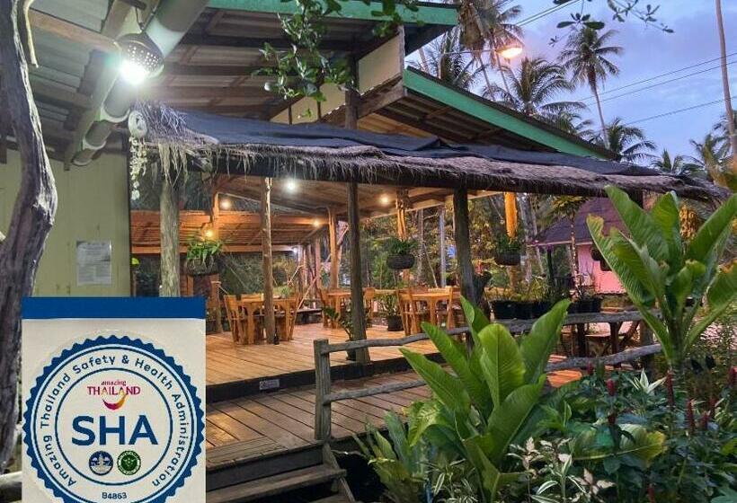 Suan Maprao Ko Kut Resort