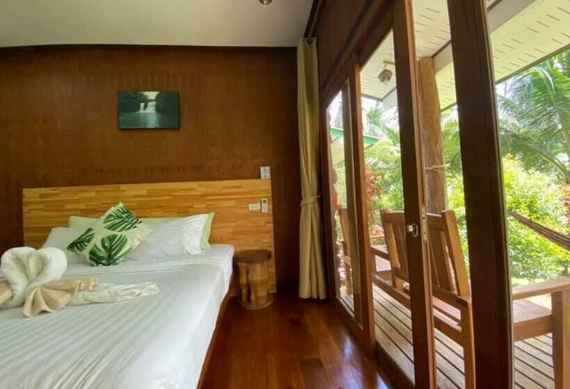 Suan Maprao Ko Kut Resort