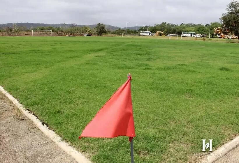 Hillary Nature Resort Spa