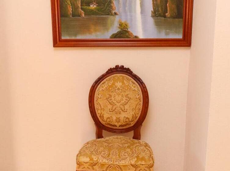 בית מלון כפרי Angela