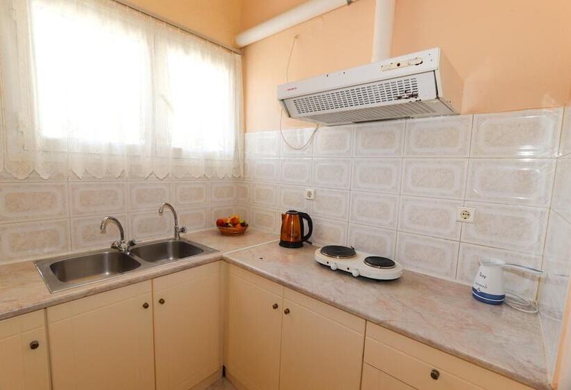 בית מלון כפרי Angela