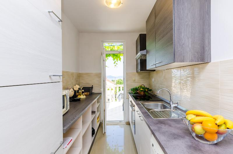 فندق Apartment & Rooms Maždin