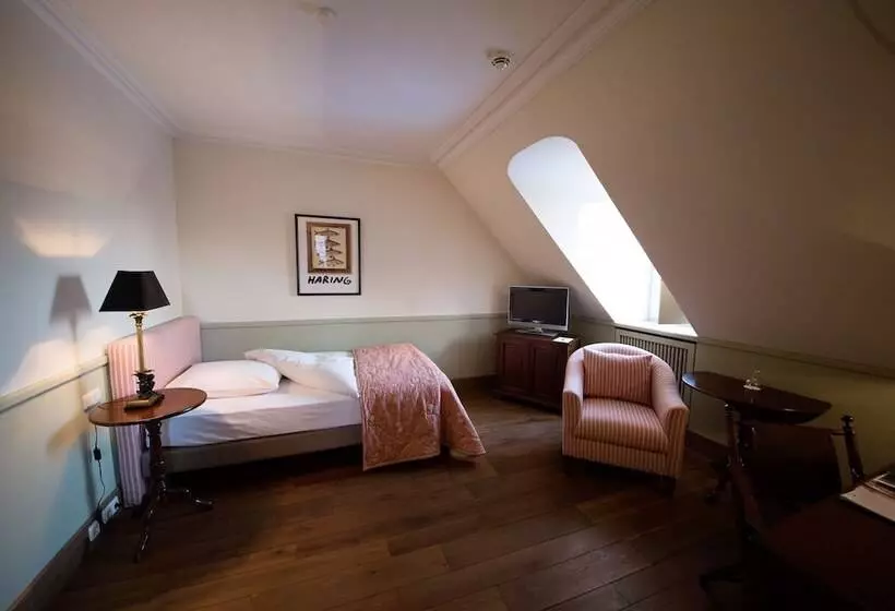 Hotelli Château Bela