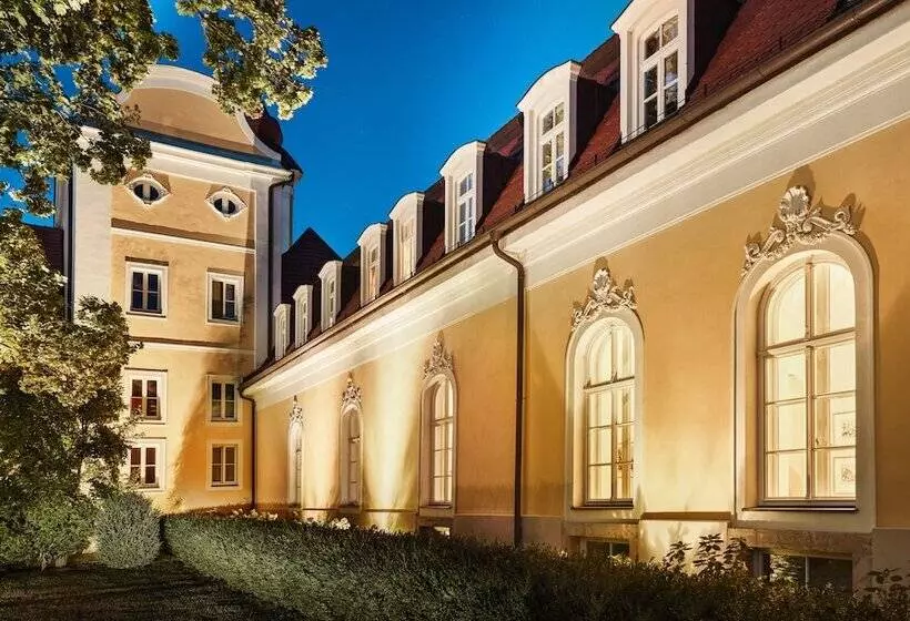 Hotelli Château Bela