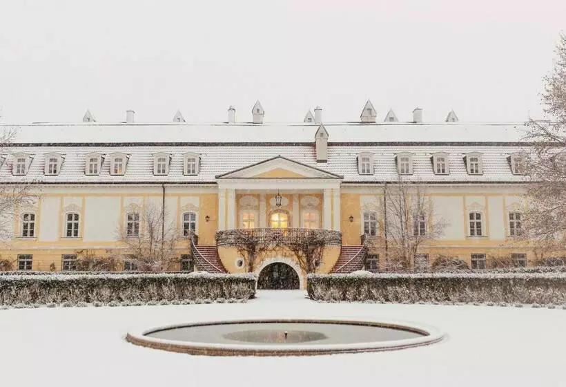 Hotelli Château Bela