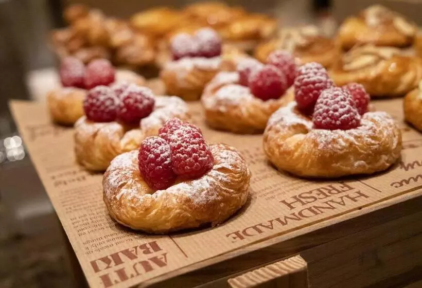 Hotelli Hualuxe Beijing Xinan