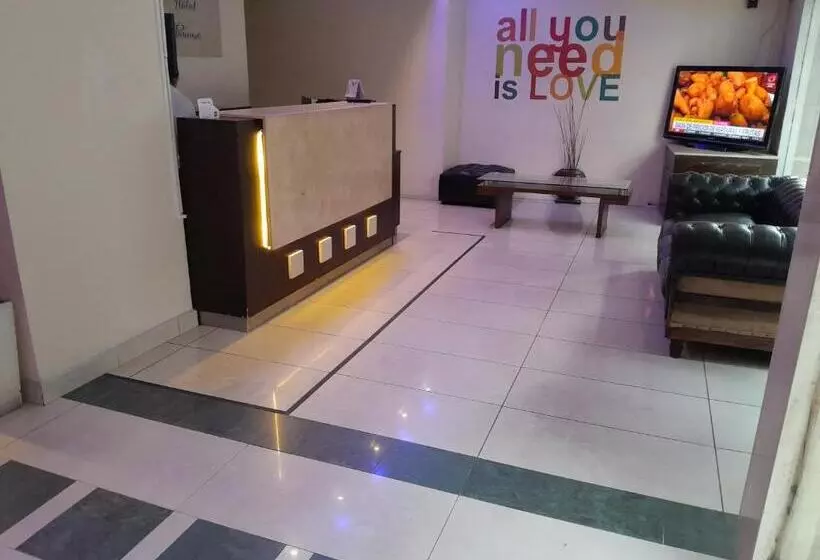 هتل Paname, Cerca De La Rural , Embajada Eeuu E Hipódromo De Palermo