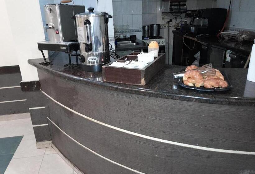 هتل Paname, Cerca De La Rural , Embajada Eeuu E Hipódromo De Palermo